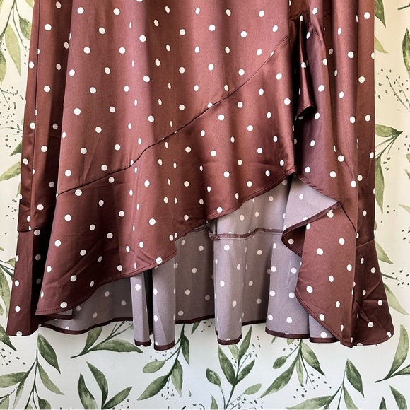 Torrid Asymmetrical Polka Dot Ruffle Skirt. Size 1 (1X). Brown. - Picture 3 of 8